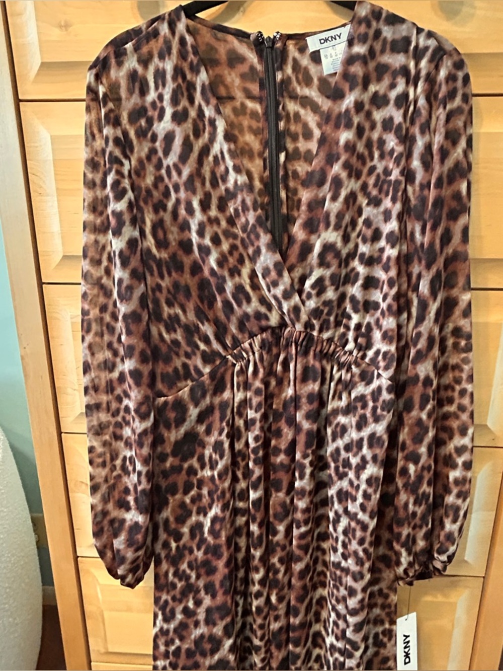 DKNY Chiffon Leopard Print Blouson Sleeve Empire Waist Dress - Picture 2 of 16